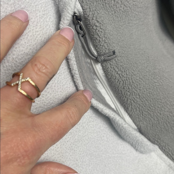 North Face Fleece Jacket - Picture 3 of 7